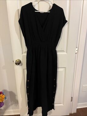 Westbound Black Midi Dress w/Pockets